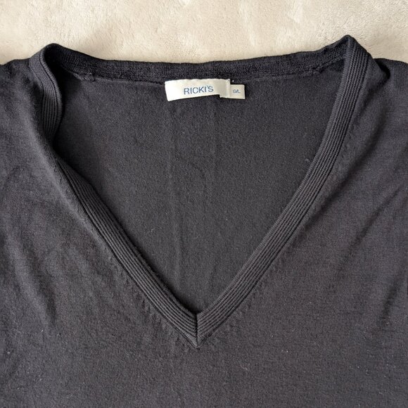 3/$30 Basic v-neck knit vest - Picture 2 of 4